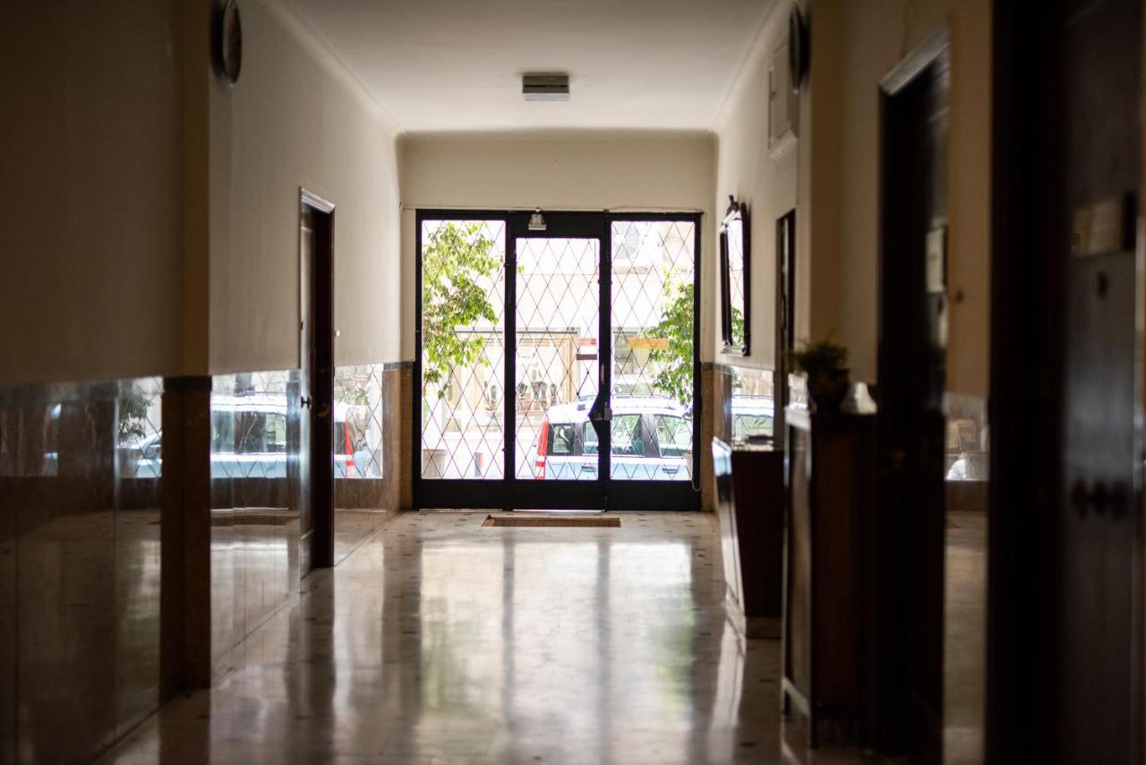 Two Bedroom Apt In Syntagma - Ermou Area Atene Esterno foto