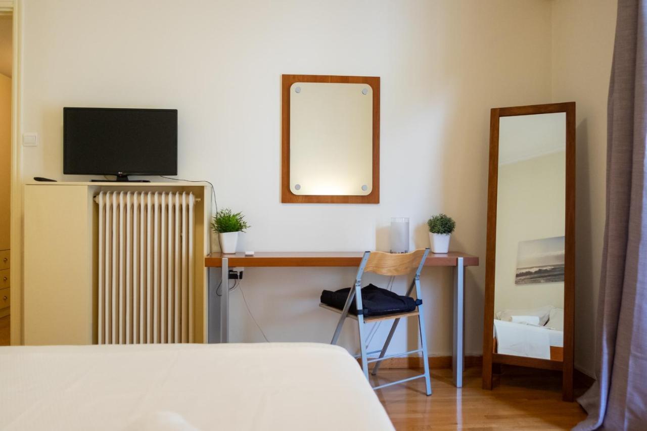 Two Bedroom Apt In Syntagma - Ermou Area Atene Esterno foto