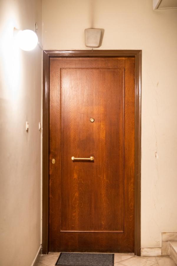 Two Bedroom Apt In Syntagma - Ermou Area Atene Esterno foto