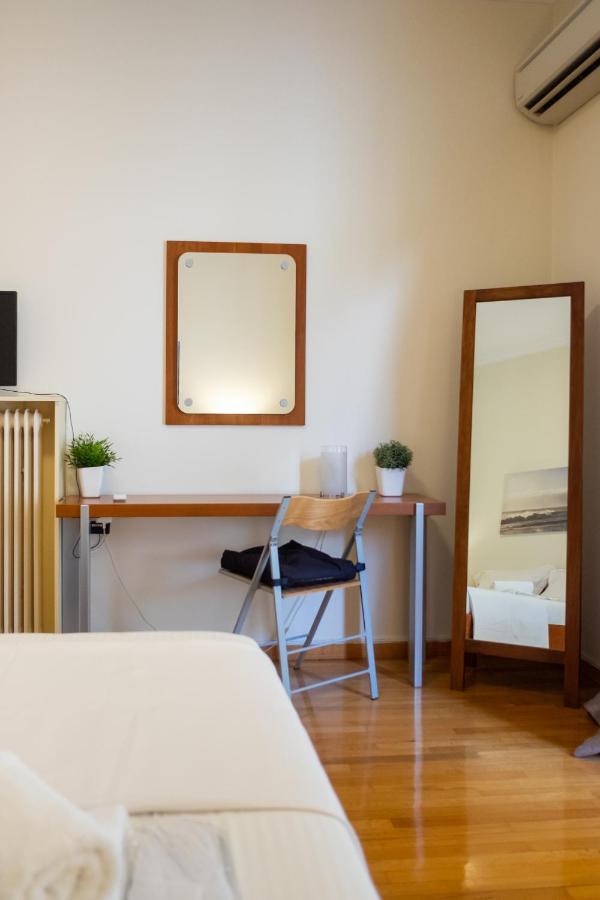 Two Bedroom Apt In Syntagma - Ermou Area Atene Esterno foto